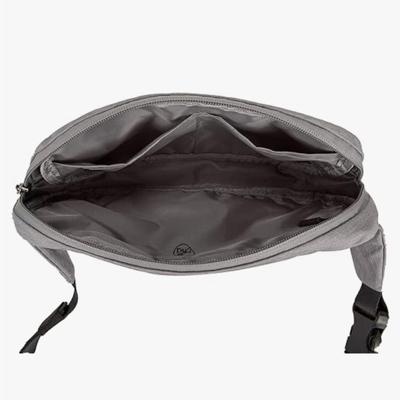 Travelon World Travel Essentials Belt Bag/
Convertible Sling/Waist Pack, bag - Picture 5 of 7